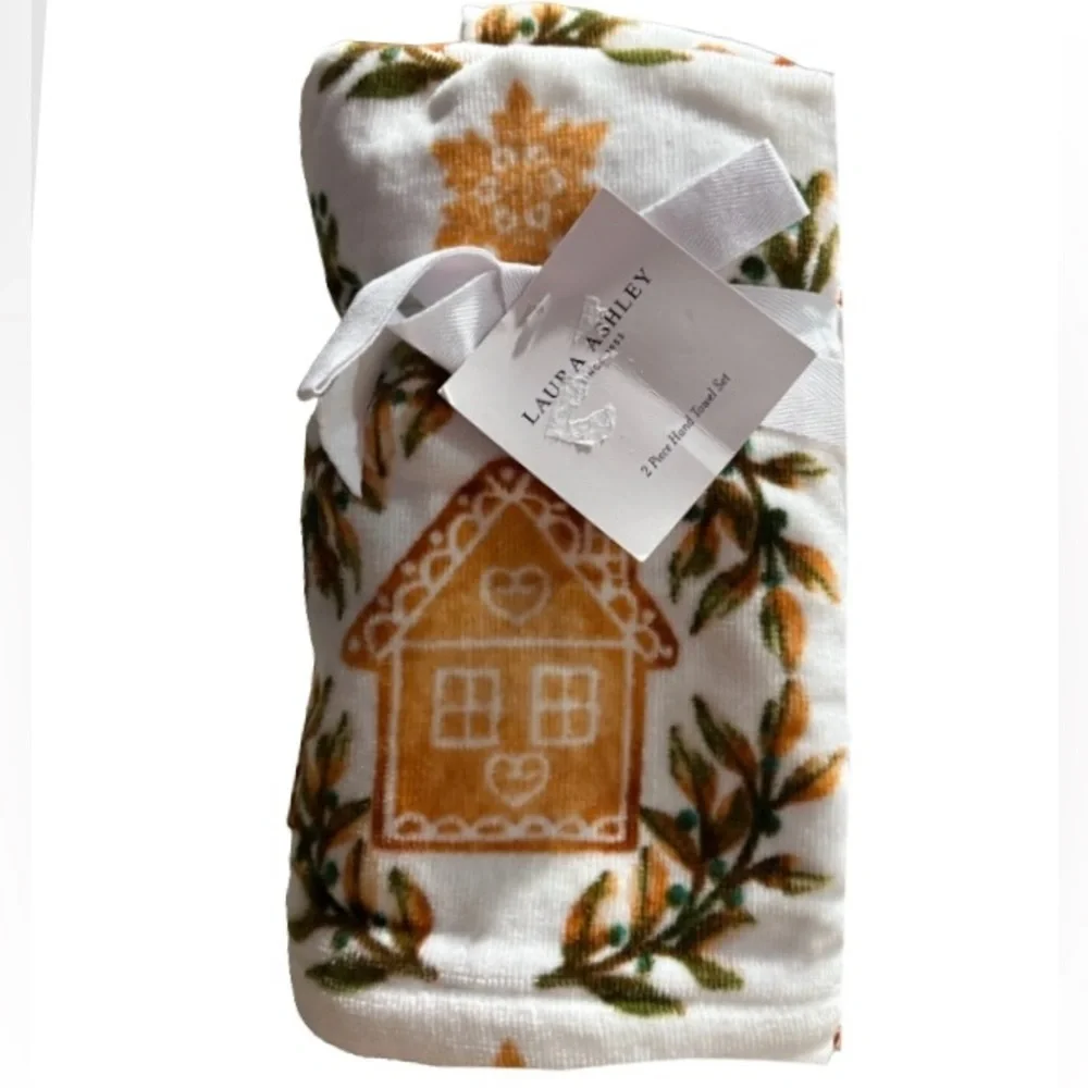LAURA ASHLEY NWT 2pc gingerbread hand towel set